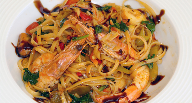 pesce locale e fresco al ristorante tropix di schiavonea